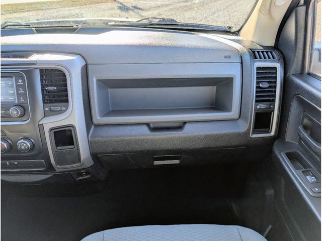 2017 Ram 1500 Express 4x4 Quad Cab 6'4" Box - 22958067 - 24