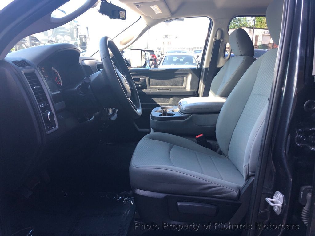 2017 Ram 1500 Express 4x4 Quad Cab 6'4" Box - 21458212 - 9