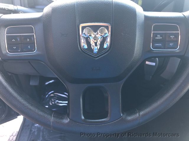 2017 Ram 1500 Express 4x4 Quad Cab 6'4" Box - 21458212 - 10