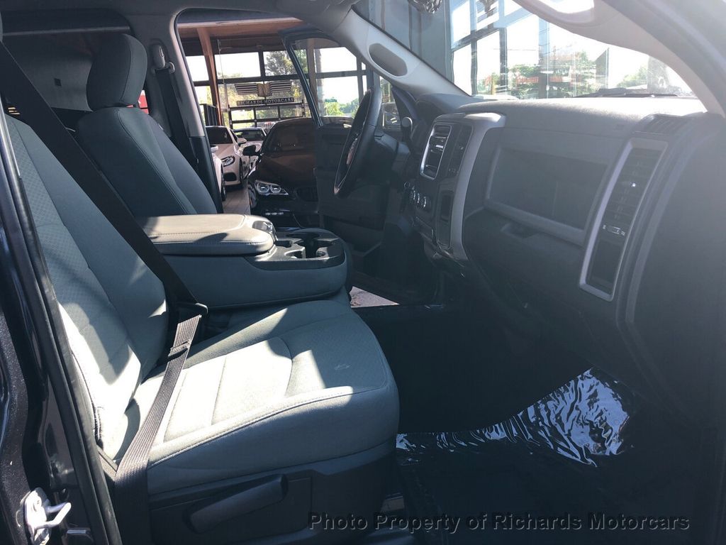 2017 Ram 1500 Express 4x4 Quad Cab 6'4" Box - 21458212 - 13