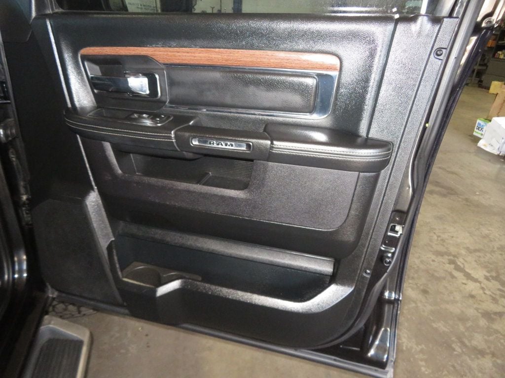 2017 Ram 1500 EXTRA CLEAN LARAMIE 4X4 RAM 34 SERVICE RECORDS LEATHER CREWCAB - 22932901 - 35