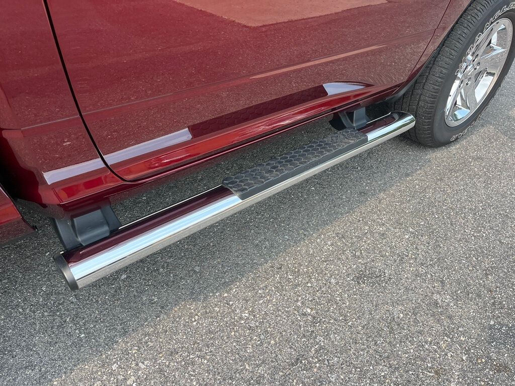 2017 Ram 1500 Hard to Find Regular Cab Short Bed Hemi 4x4 - 23055619 - 9