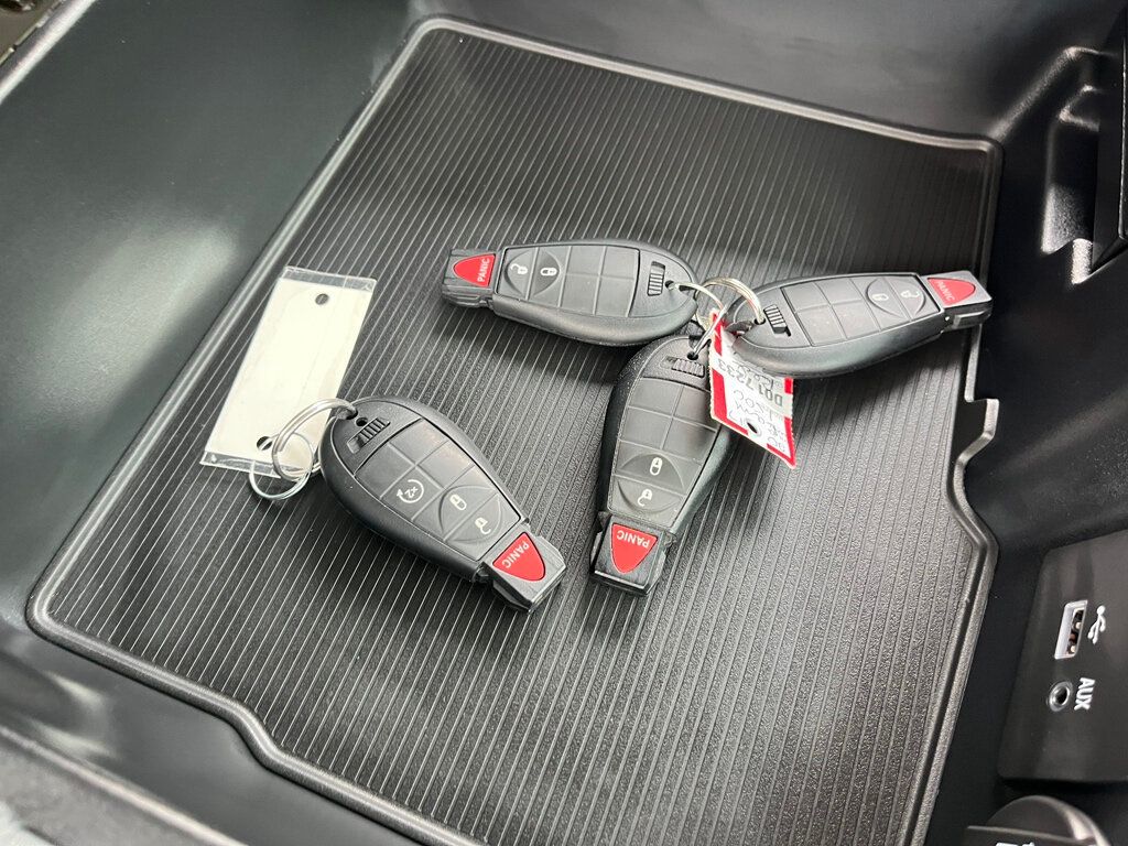 2017 Ram 1500 Hard to Find Regular Cab Short Bed Hemi 4x4 - 23055619 - 39