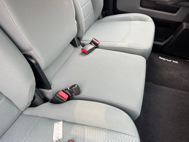 2017 Ram 1500 Hard to Find Regular Cab Short Bed Hemi 4x4 - 23055619 - 40
