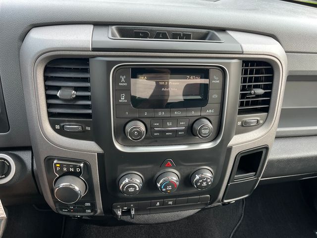 2017 Ram 1500 Hard to Find Regular Cab Short Bed Hemi 4x4 - 23055619 - 46