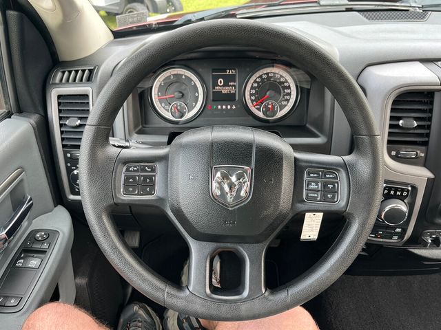2017 Ram 1500 Hard to Find Regular Cab Short Bed Hemi 4x4 - 23055619 - 47