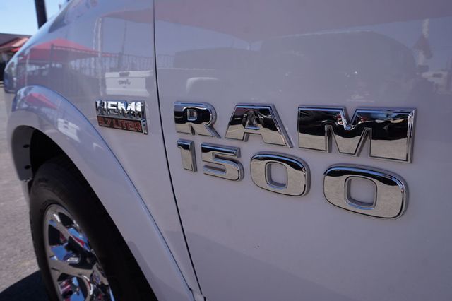 2017 Ram 1500 LARAMIE, 4WD, CHROME PACKAGE, BACKUP CAMERA, PREMIUM SOUND - 23036595 - 10