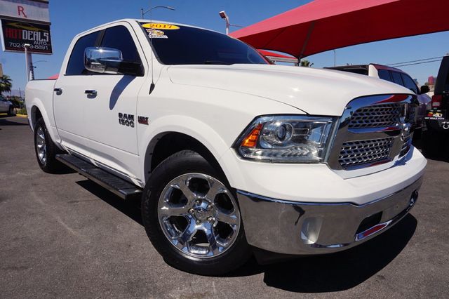 2017 Ram 1500 LARAMIE, 4WD, CHROME PACKAGE, BACKUP CAMERA, PREMIUM SOUND - 23036595 - 1