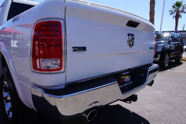 2017 Ram 1500 LARAMIE, 4WD, CHROME PACKAGE, BACKUP CAMERA, PREMIUM SOUND - 23036595 - 8