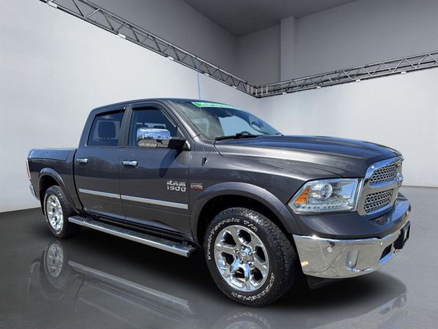 2017 Ram 1500 Laramie 4x4 Crew Cab 5'7" Box - 23013177 - 9
