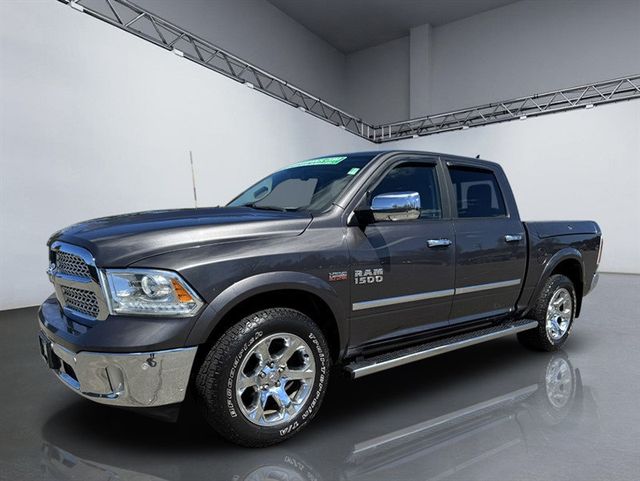 2017 Ram 1500 Laramie 4x4 Crew Cab 5'7" Box - 23013177 - 11