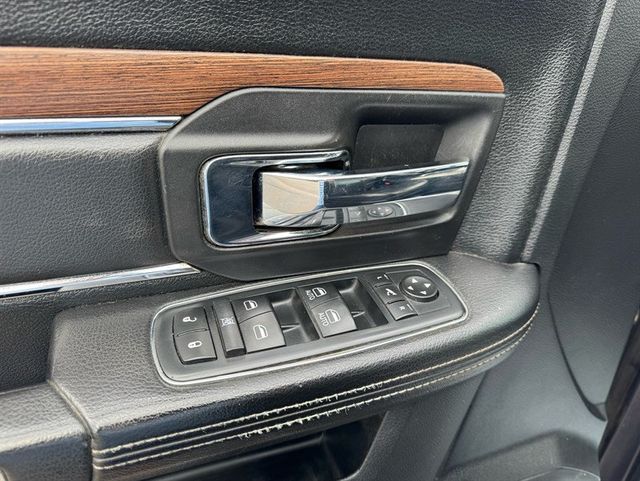2017 Ram 1500 Laramie 4x4 Crew Cab 5'7" Box - 23013177 - 12