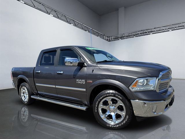 2017 Ram 1500 Laramie 4x4 Crew Cab 5'7" Box - 23013177 - 24