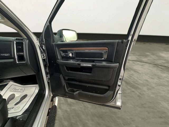 2017 Ram 1500 Laramie 4x4 Crew Cab 5'7" Box - 22966025 - 19