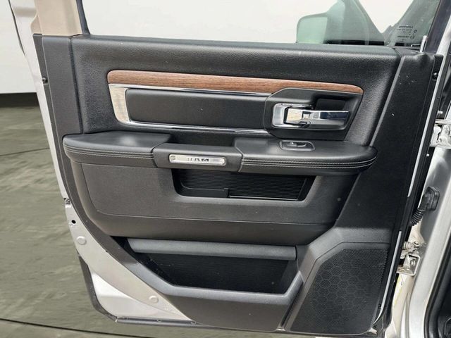 2017 Ram 1500 Laramie 4x4 Crew Cab 5'7" Box - 22966025 - 23