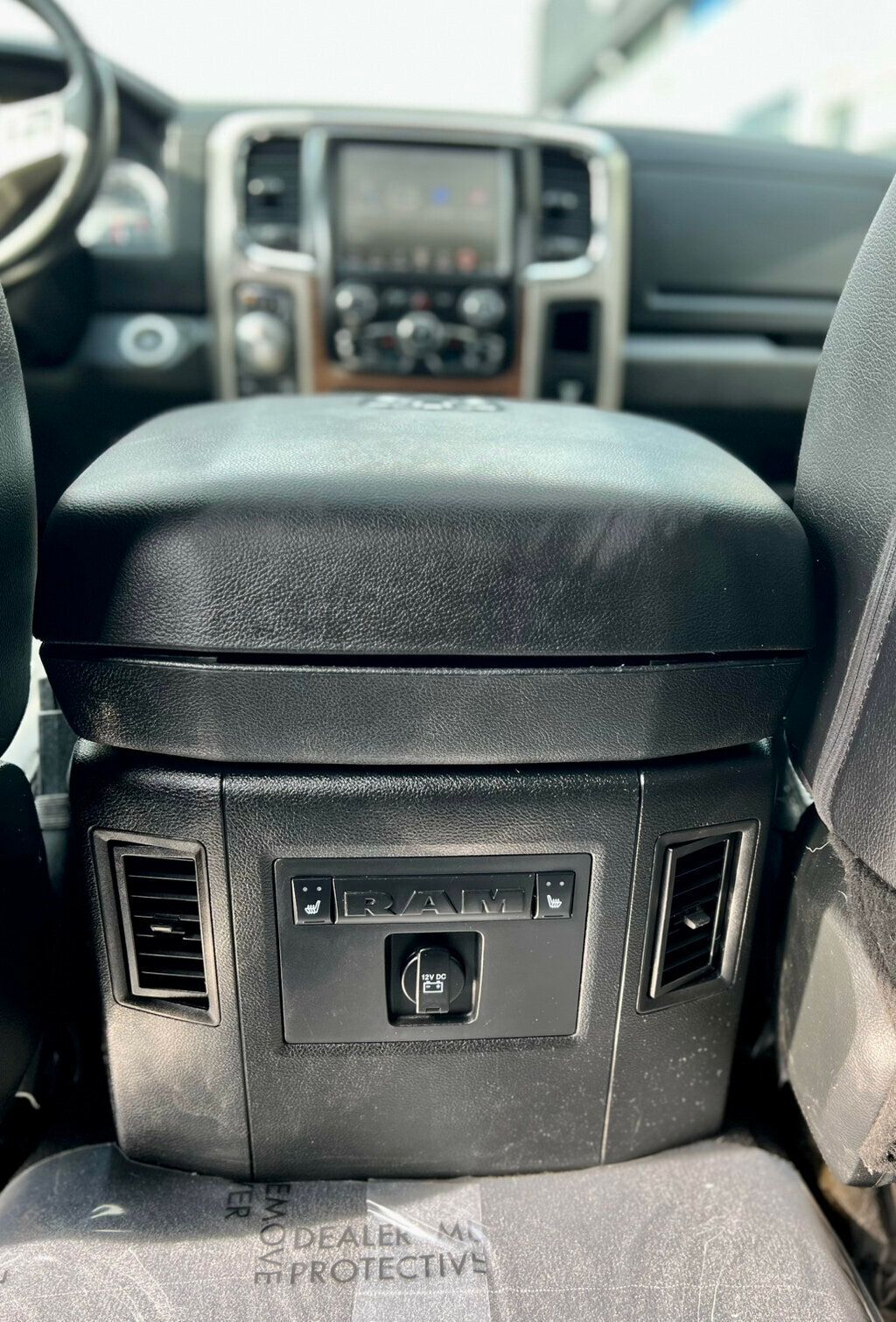 2017 Ram 1500 Laramie 4x4 Crew Cab 5'7" Box - 23011767 - 19
