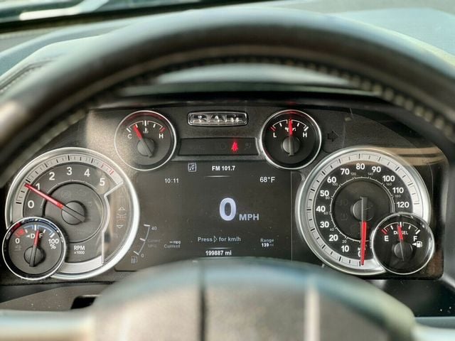 2017 Ram 1500 Laramie 4x4 Crew Cab 5'7" Box - 23011767 - 22