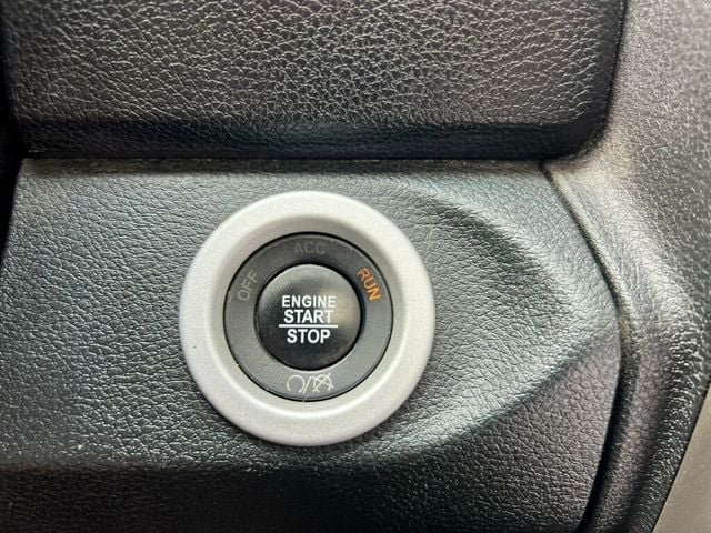 2017 Ram 1500 Laramie 4x4 Crew Cab 5'7" Box - 23011767 - 23