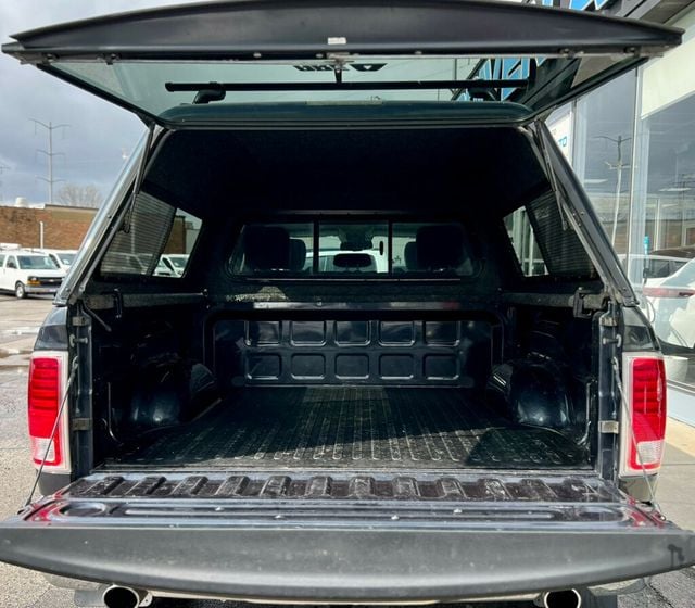 2017 Ram 1500 Laramie 4x4 Crew Cab 5'7" Box - 23011767 - 7