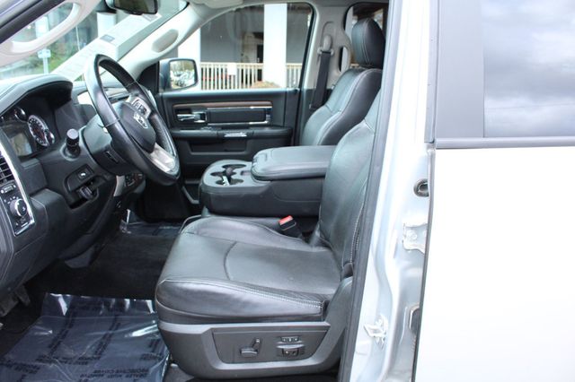 2017 Ram 1500 Laramie 4x4 Crew Cab 5'7" Box - 22991192 - 11