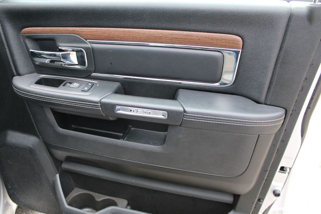 2017 Ram 1500 Laramie 4x4 Crew Cab 5'7" Box - 22991192 - 27