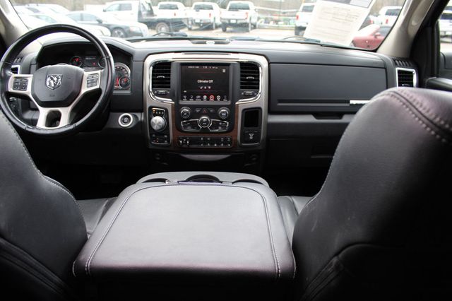 2017 Ram 1500 Laramie 4x4 Crew Cab 5'7" Box - 22991192 - 32