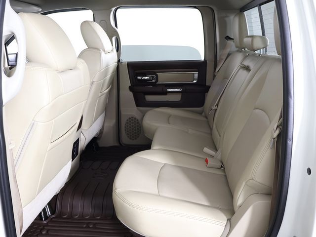 2017 Ram 1500 Laramie 4x4 Crew Cab 5'7" Box - 23087930 - 33