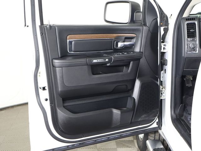 2017 Ram 1500 Laramie 4x4 Crew Cab 5'7" Box - 23027559 - 21