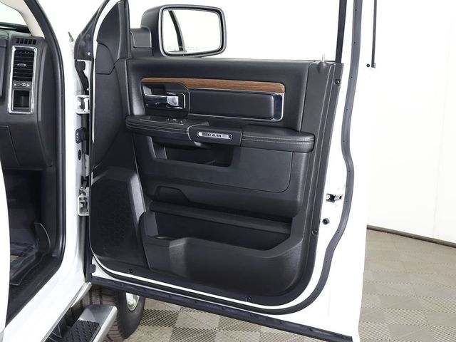 2017 Ram 1500 Laramie 4x4 Crew Cab 5'7" Box - 23027559 - 22