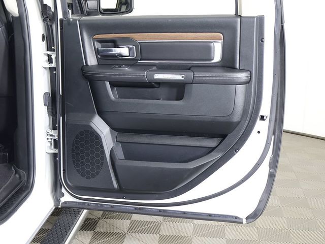 2017 Ram 1500 Laramie 4x4 Crew Cab 5'7" Box - 23027559 - 24