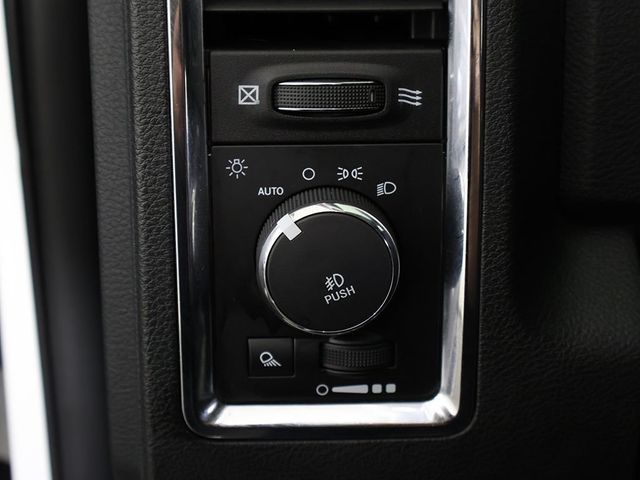 2017 Ram 1500 Laramie 4x4 Crew Cab 5'7" Box - 23027559 - 37