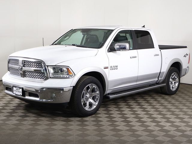 2017 Ram 1500 Laramie 4x4 Crew Cab 5'7" Box - 23027559 - 6
