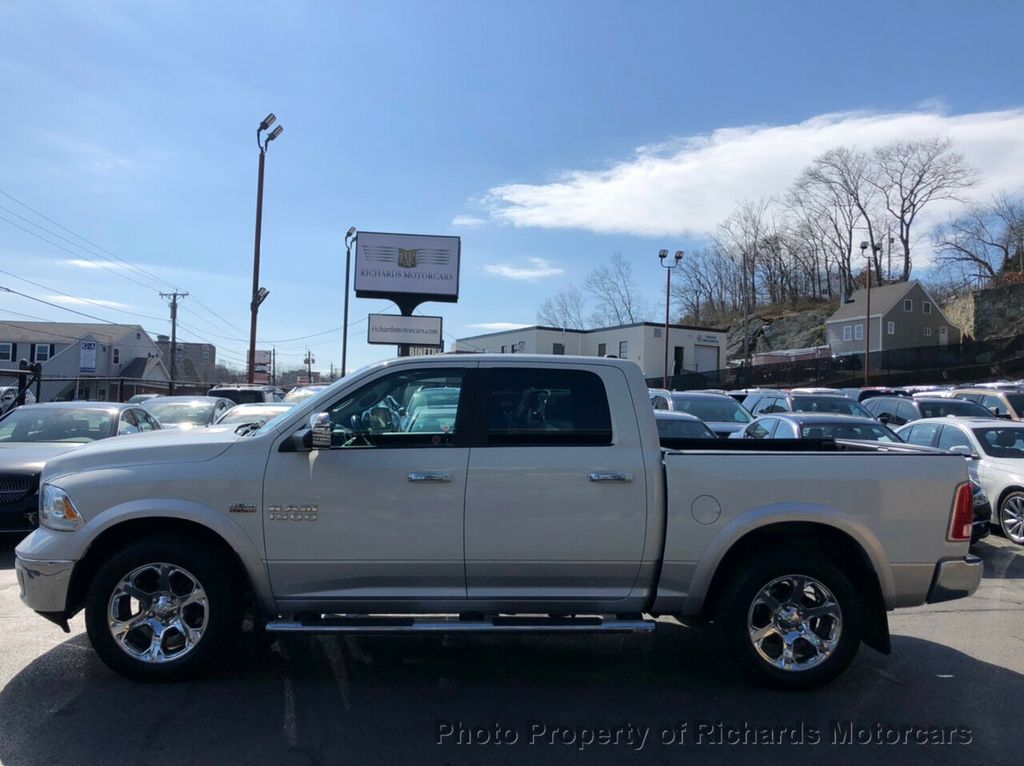 2017 Ram 1500 Laramie 4x4 Crew Cab 5'7" Box - 20622748 - 26