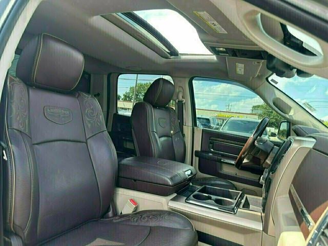 2017 Ram 1500 Laramie 4x4 Crew Cab 5'7" Box - 23054976 - 13