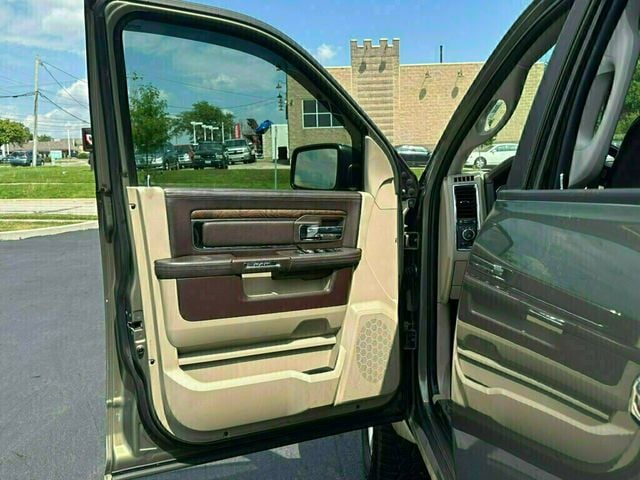 2017 Ram 1500 Laramie 4x4 Crew Cab 5'7" Box - 23054976 - 19