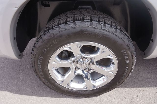 2017 Ram 1500 LARAMIE, 4X4, PREMIUM WHEELS, NAVIGATION, BACKUP CAMERA - 22993676 - 13