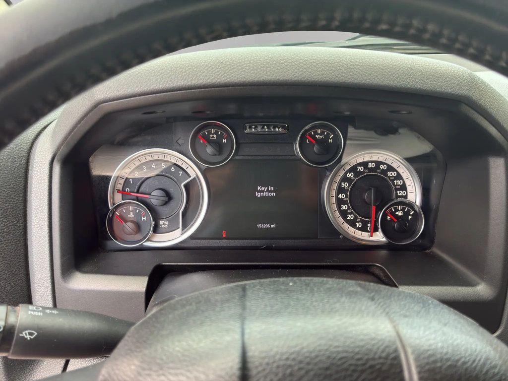 2017 Ram 1500 Lone Star Silver 4x2 Crew Cab 5'7" Box - 23062607 - 9