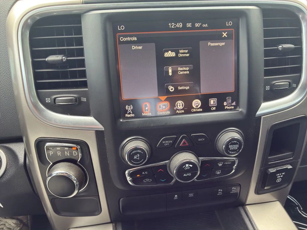 2017 Ram 1500 Lone Star Silver 4x2 Crew Cab 5'7" Box - 23062607 - 11