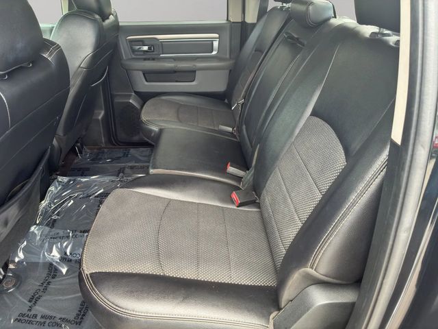 2017 Ram 1500 Lone Star Silver 4x2 Crew Cab 5'7" Box - 23062607 - 14