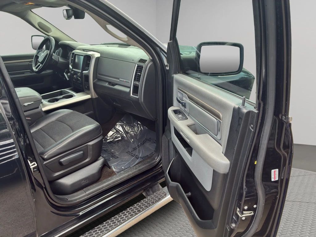 2017 Ram 1500 Lone Star Silver 4x2 Crew Cab 5'7" Box - 23062607 - 19