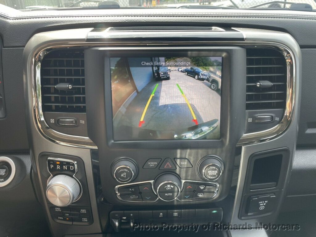 2017 Ram 1500 Night 4x4 Crew Cab 5'7" Box - 23044872 - 13