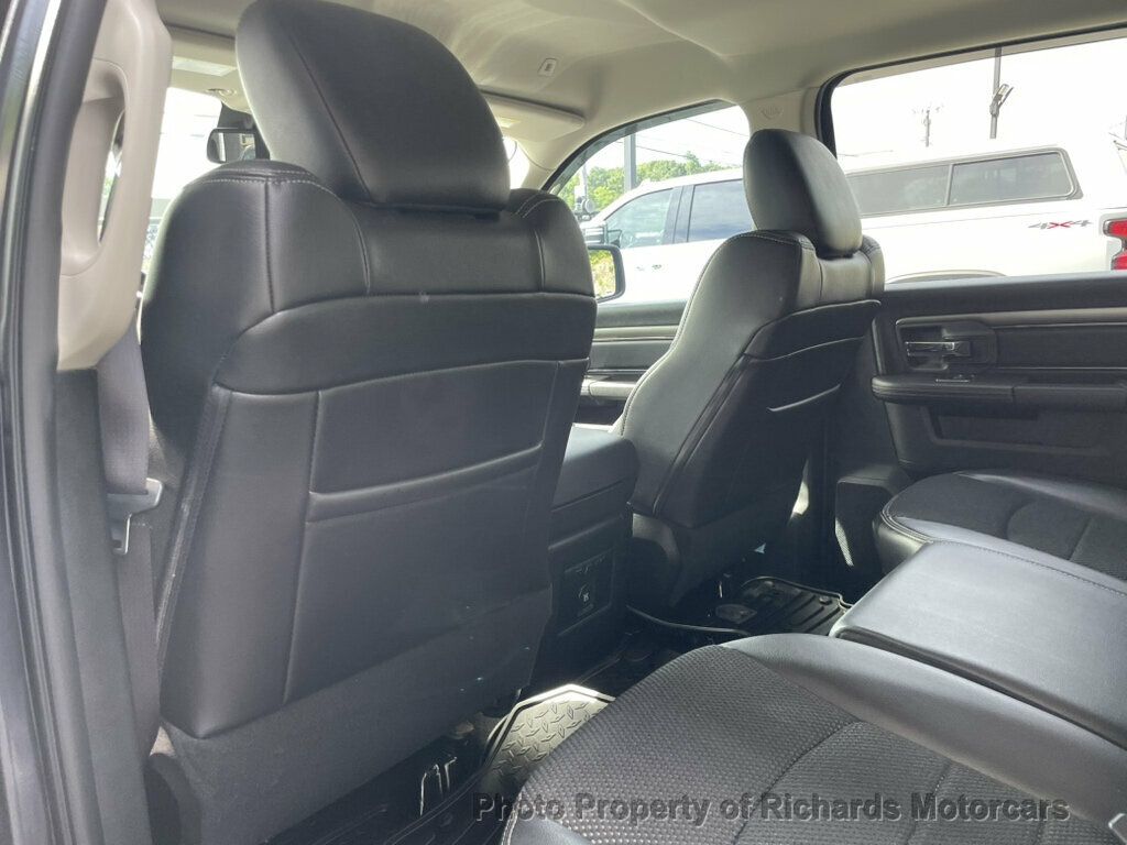 2017 Ram 1500 Night 4x4 Crew Cab 5'7" Box - 23044872 - 15
