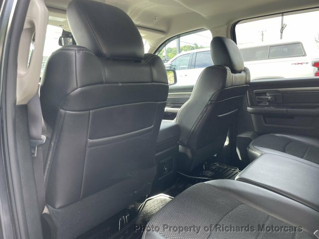 2017 Ram 1500 Night 4x4 Crew Cab 5'7" Box - 23044872 - 15