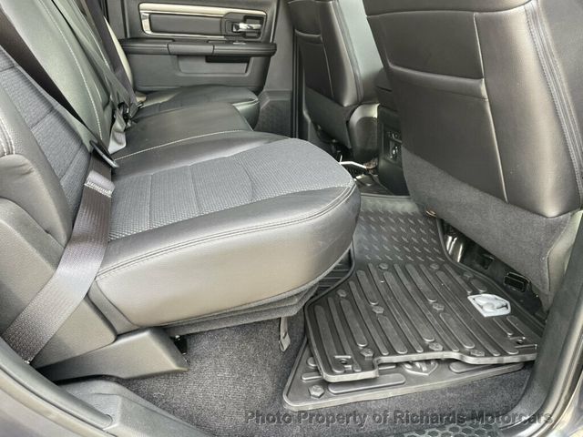 2017 Ram 1500 Night 4x4 Crew Cab 5'7" Box - 23044872 - 16