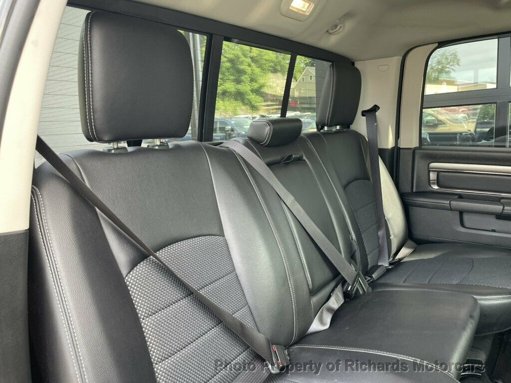 2017 Ram 1500 Night 4x4 Crew Cab 5'7" Box - 23044872 - 17