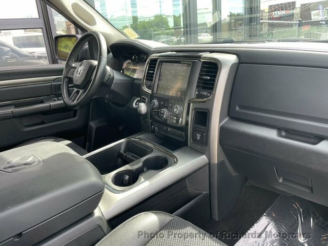 2017 Ram 1500 Night 4x4 Crew Cab 5'7" Box - 23044872 - 19