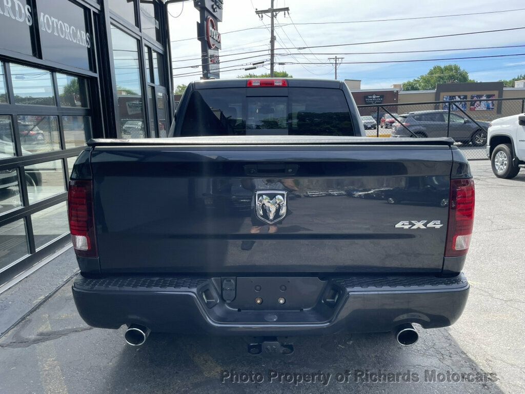 2017 Ram 1500 Night 4x4 Crew Cab 5'7" Box - 23044872 - 5