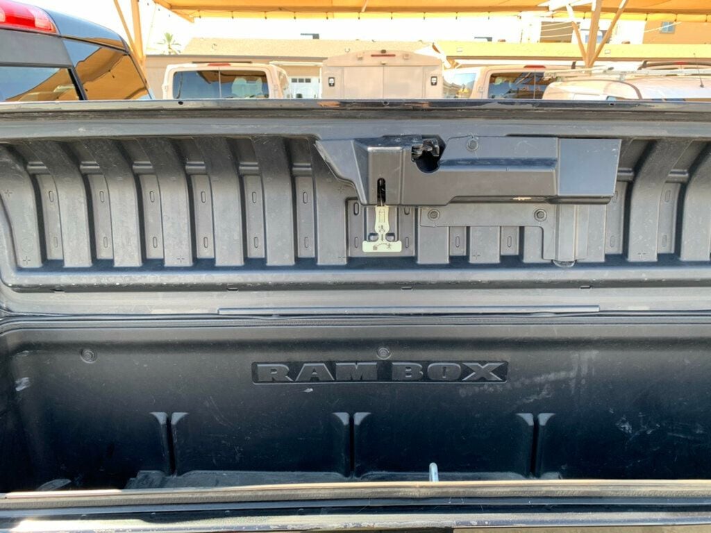 2017 Ram 1500 Rebel 4x4 Crew Cab 5'7" Box Navi/sunroof - 22997178 - 11