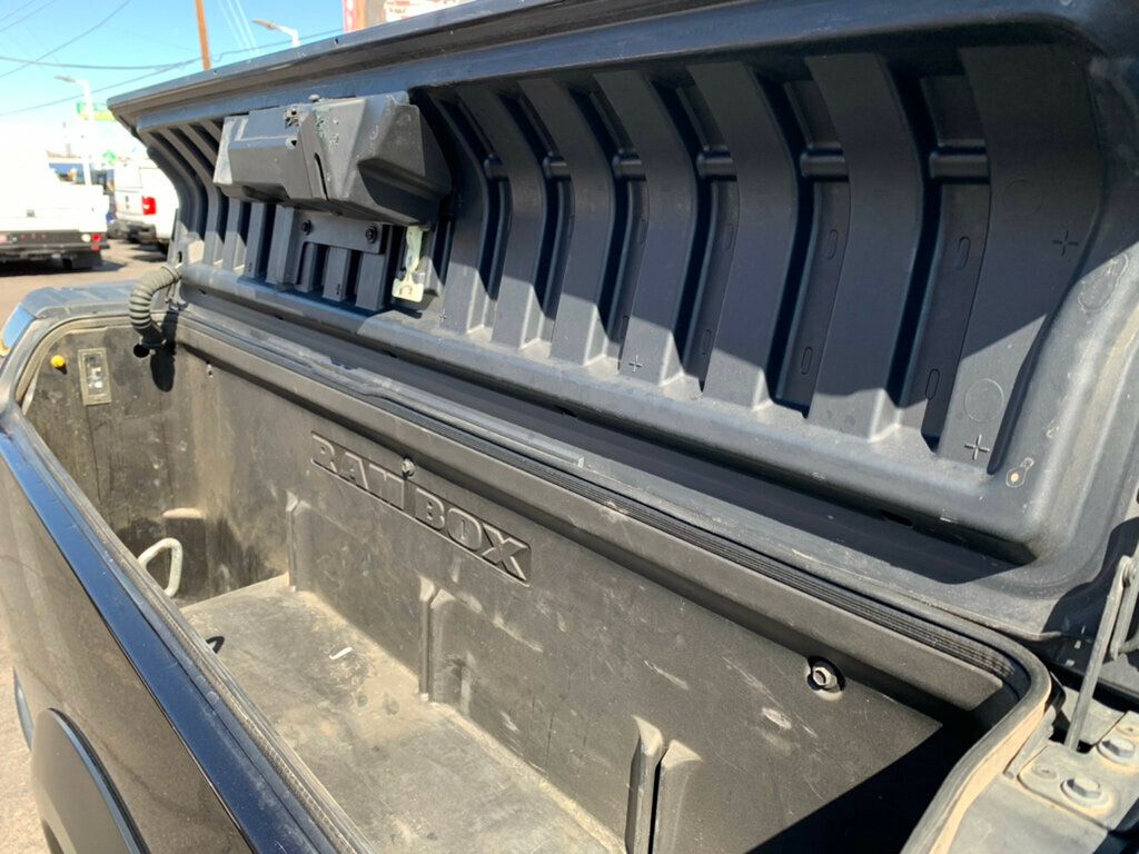 2017 Ram 1500 Rebel 4x4 Crew Cab 5'7" Box Navi/sunroof - 22997178 - 30