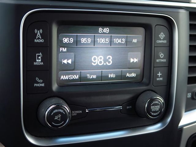 2017 Ram 1500 SLT 4x4 Quad Cab 6'4" Box - 16977721 - 20